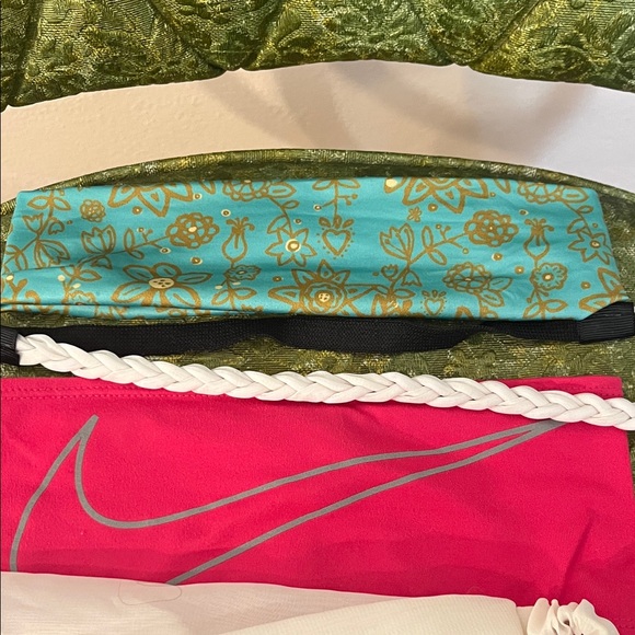 Headbands - Picture 3 of 5